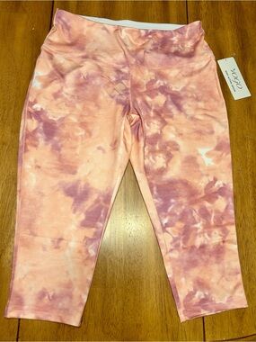 VOGO Athletica Peach & Mauve Tie-Dye Capri Leggings
